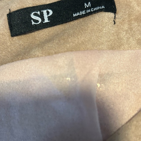 Tan skirt above the knee - Picture 4 of 6